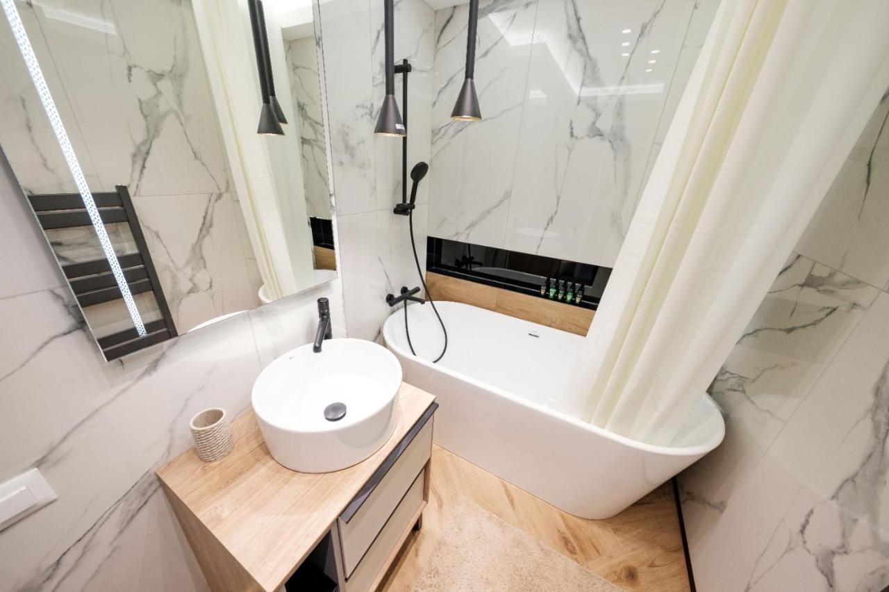 Brand New Luxury Apartment In The Heart Of Braşov Dış mekan fotoğraf